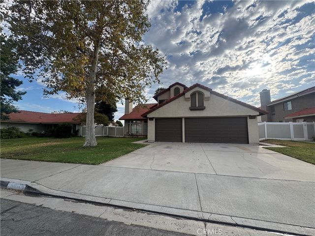 10461 Saltbush, Moreno Valley