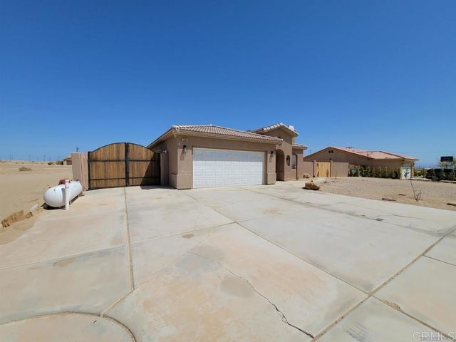1368 Van Buren, Salton City
