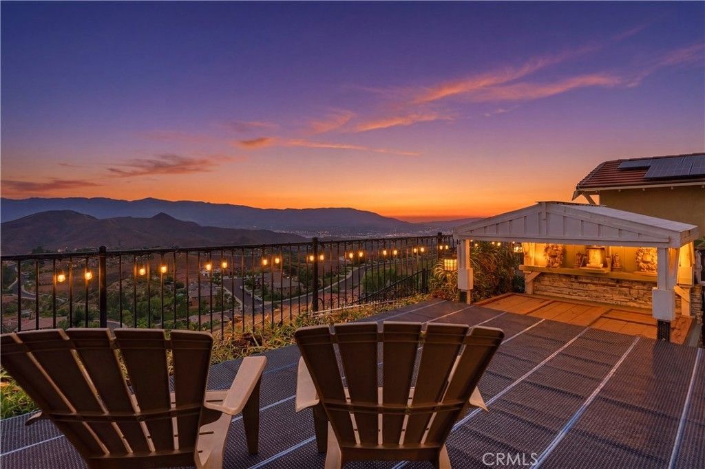 15979 Skyridge, Riverside