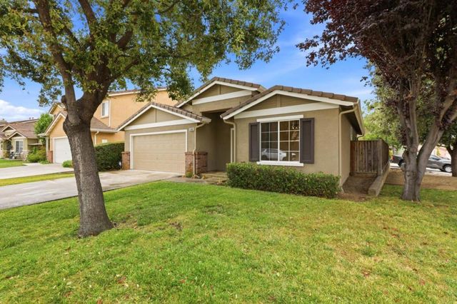 2500 Sadies Drive, Hollister