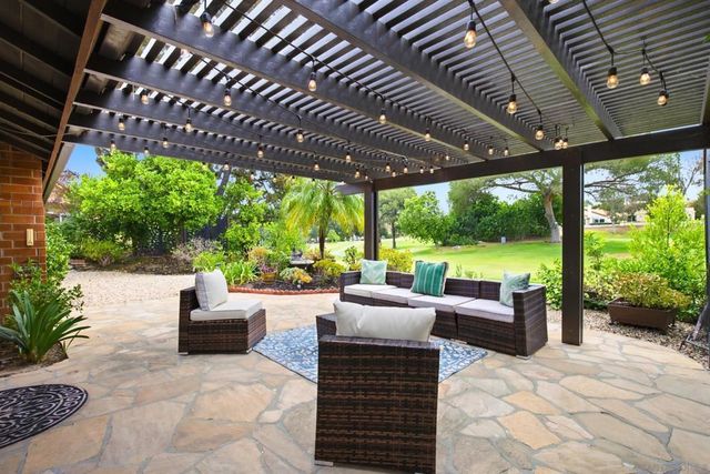 12977 Camino Emparrado, San Diego