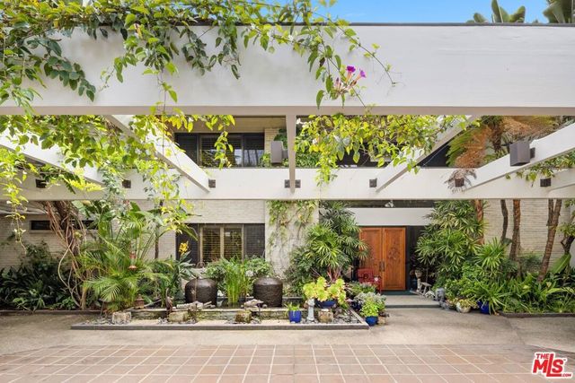 715 N Beverly Drive, Beverly Hills