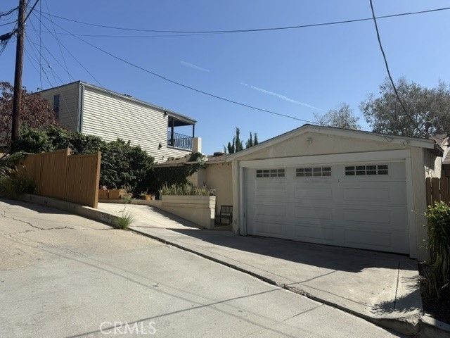 2366 Lyric, Los Angeles