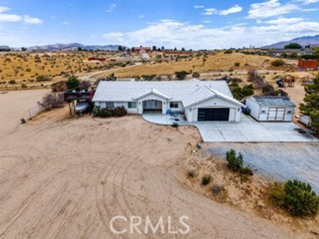 11131 Arcadia, Apple Valley