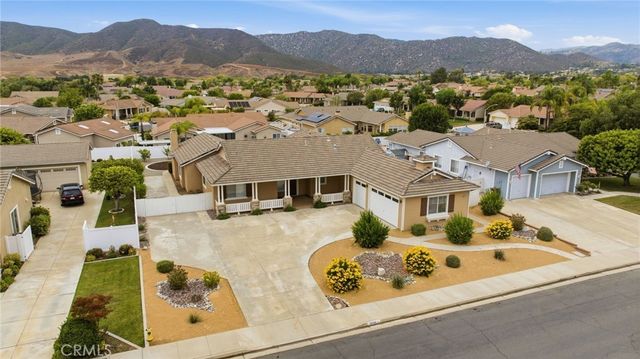 42144 Santa Fe Trail, Murrieta