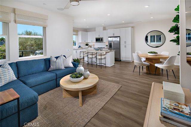 1421 E Via Acero, Placentia