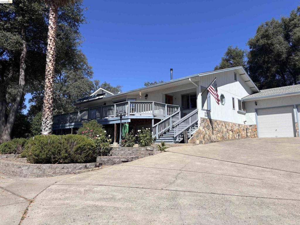 19256 Rockridge Way, Sonora