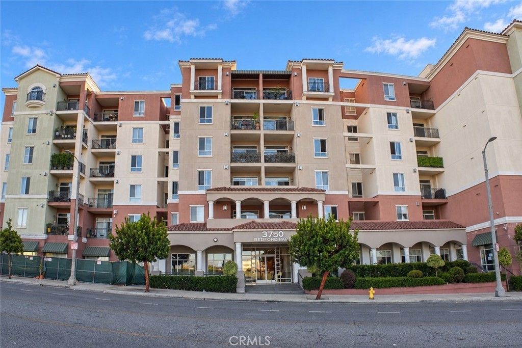 3750 Santa Rosalia Drive # 207, Los Angeles