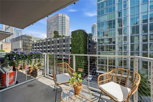 645 W 9th St # 424, Los Angeles