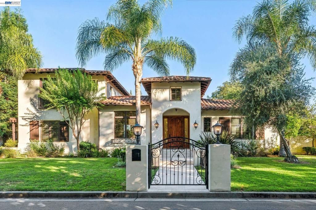 1439 Vine Ln, Alamo