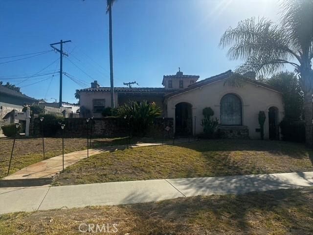 4349 S Victoria, Los Angeles