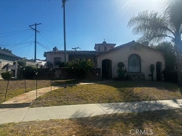 4349 S Victoria, Los Angeles