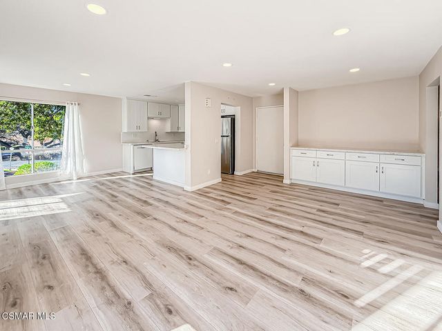291 Sequoia Court # 17, Thousand Oaks