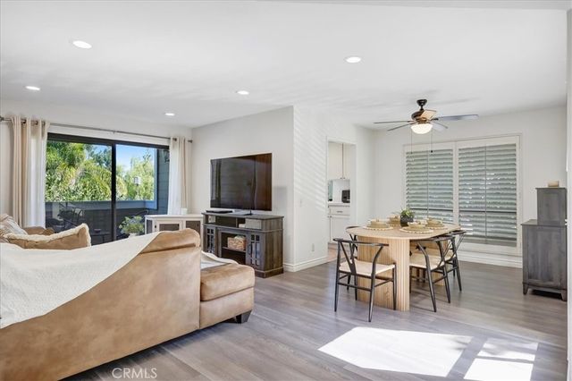 75 Cambria, Aliso Viejo