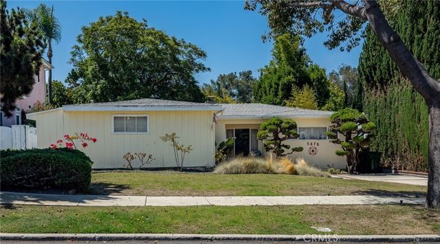 5876 W 75th, Los Angeles