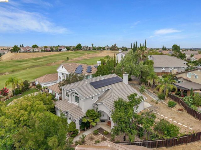 160 Palm Pl, Brentwood