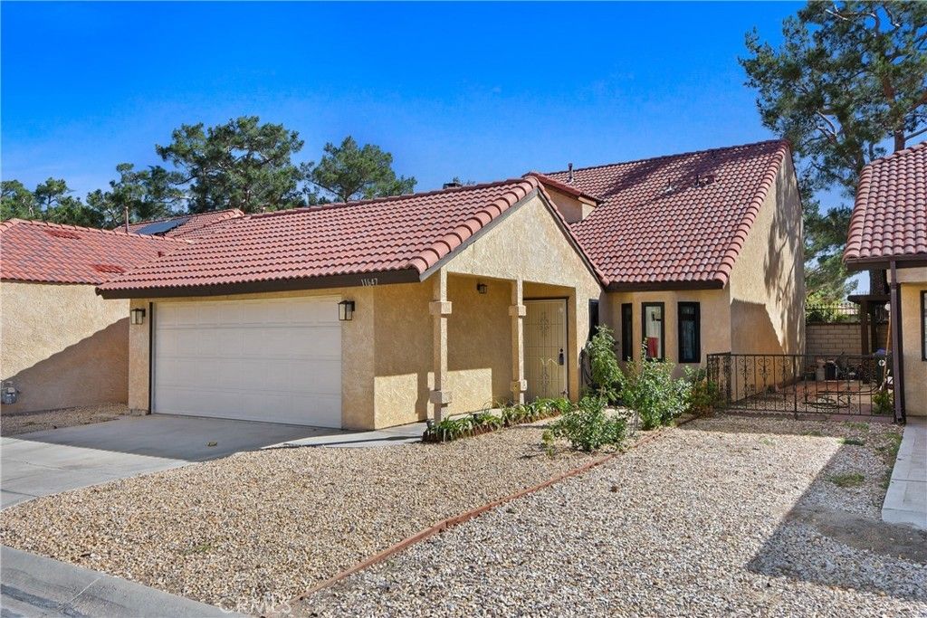 11647 Pepper Lane, Apple Valley