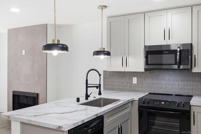 2260 Worden St # 5, San Diego
