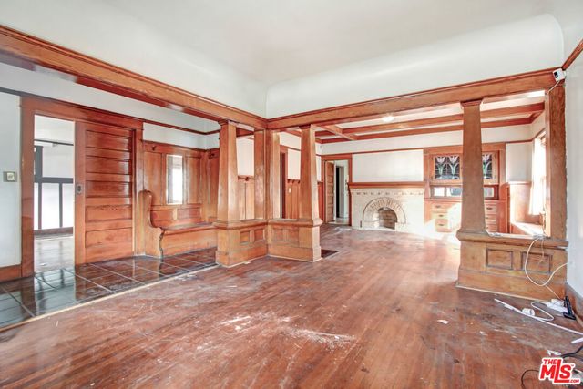 227 W 52nd Street, Los Angeles