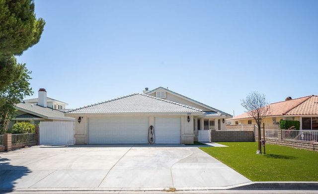 26249 Fleet Lane, Helendale