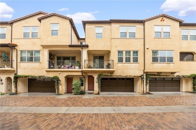 207 Winterbrook, Lake Forest