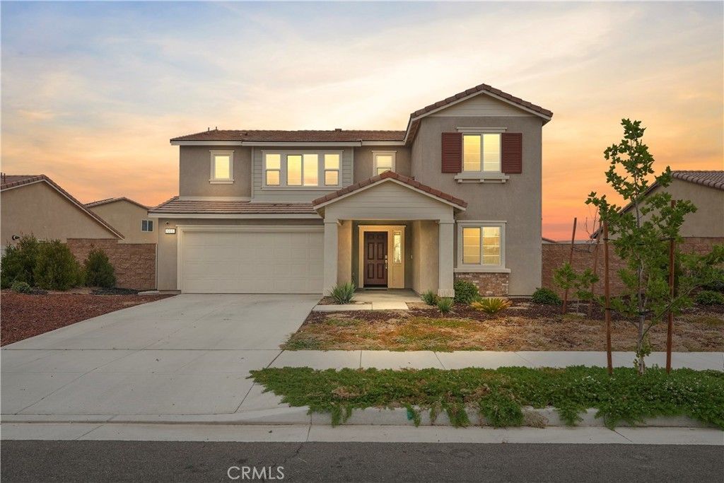 1355 Monument St., Hemet