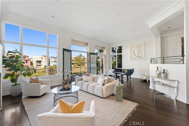 5206 Pacific Avenue, Marina Del Rey