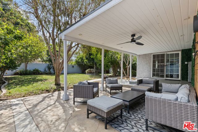7048 Zelzah Avenue, Los Angeles