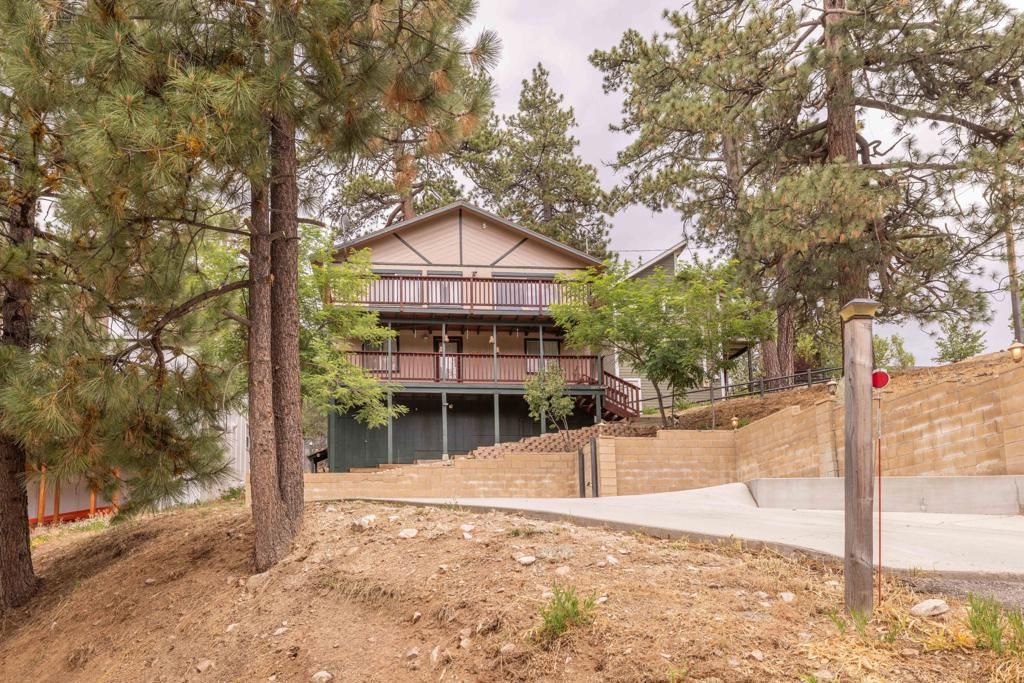 1087 Brookside Lane, Fawnskin