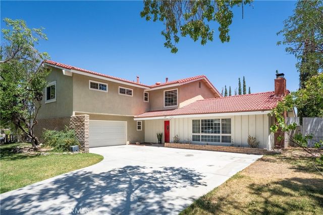 42900 Staffordshire Drive, Lancaster