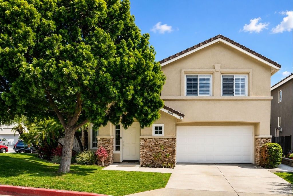 1602 E Autumnridge Court, Orange