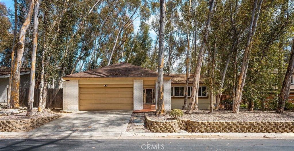 22572 Charwood Circle, Lake Forest