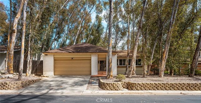 22572 Charwood Circle, Lake Forest