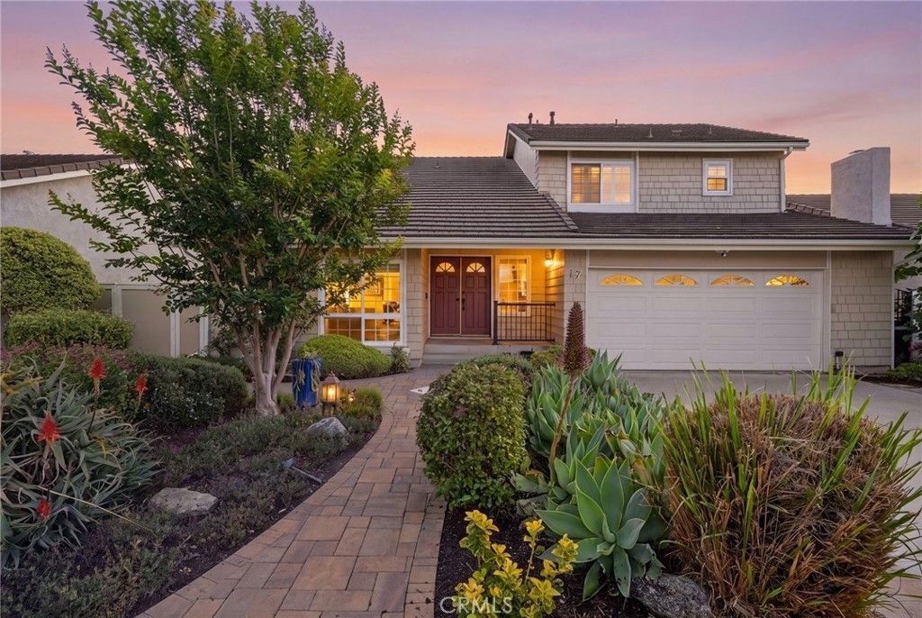 17 Deerwood W, Irvine