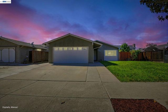 40 Gonzalez Dr, Hollister