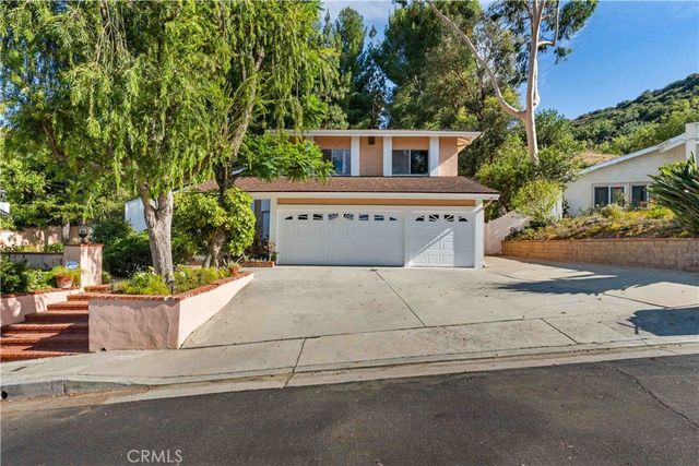 19932 Turnberry, Tarzana