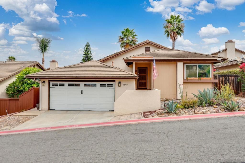 1962 Buckskin Gln, Escondido