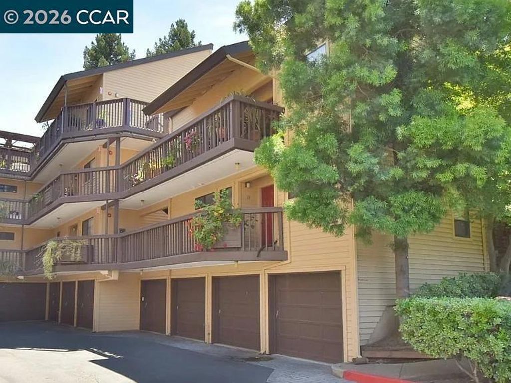 99 Cleaveland Rd # 13, Pleasant Hill