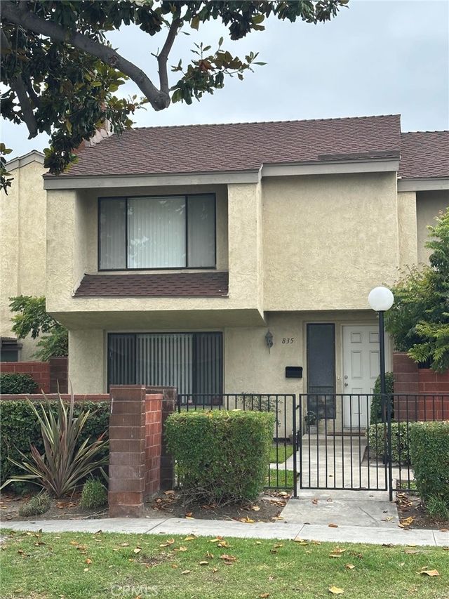 835 W Orangewood, Anaheim