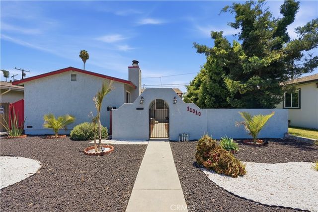 11010 Studebaker Road, Downey