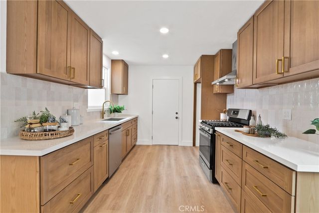 802 Bejay Place, San Pedro