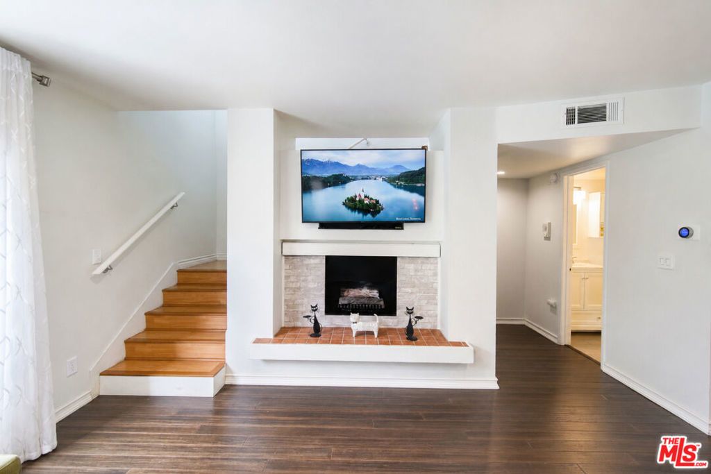 7137 Shoup Avenue # 36, West Hills