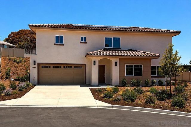 3890 Rojo Tierra Rd, La Mesa