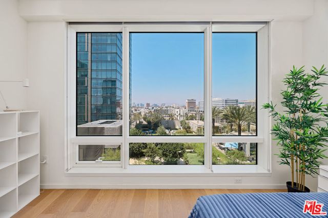 877 S Francisco Street # 1220, Los Angeles
