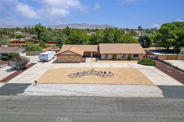 13275 Shawnee, Apple Valley