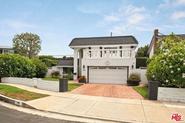 3010 Stoner Avenue, Los Angeles