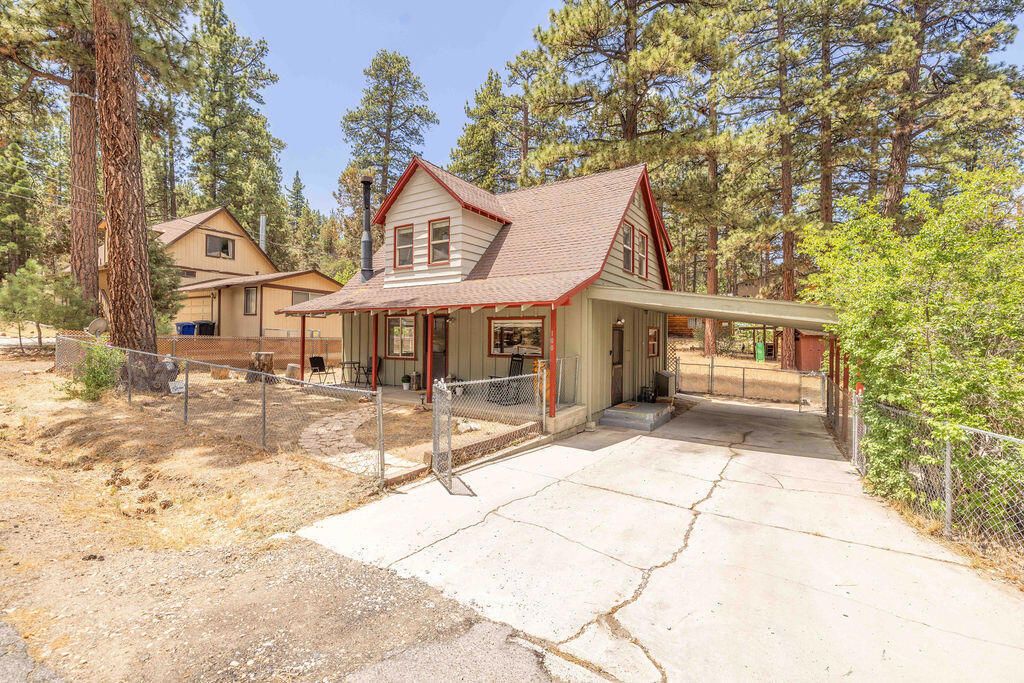100 W Sherwood Boulevard, Big Bear