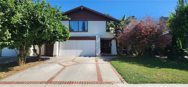 19957 Lorne, Winnetka