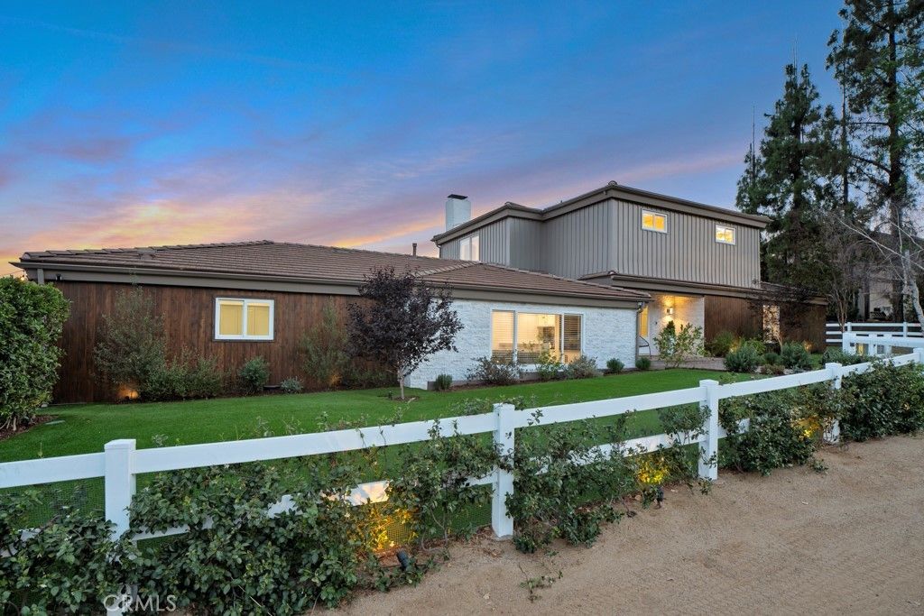 30 Stagecoach Road, Bell Canyon