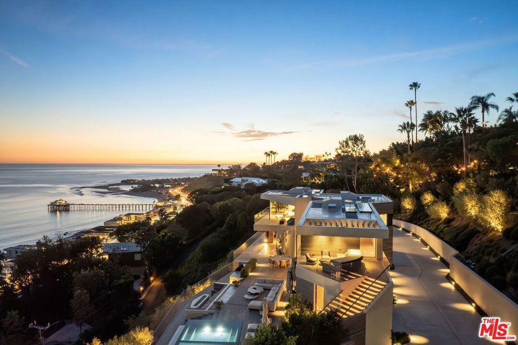 3952 Ridgemont Drive, Malibu